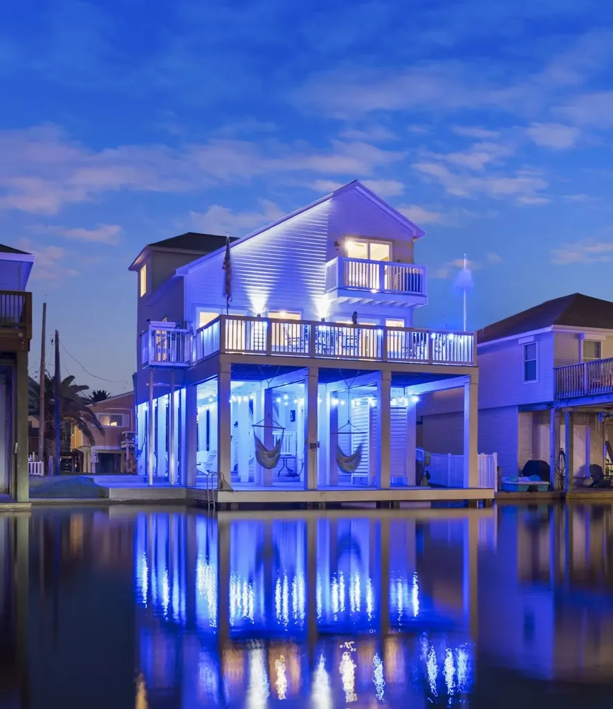 16710 Tahiti Way Jamaica Beach TX 77554