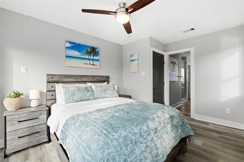 16710 Tahiti Way Jamaica Beach TX 77554
