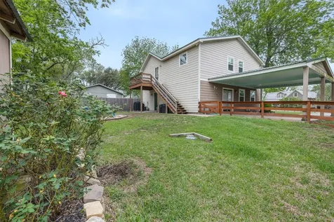 310 E Main Street Fayetteville TX 78940