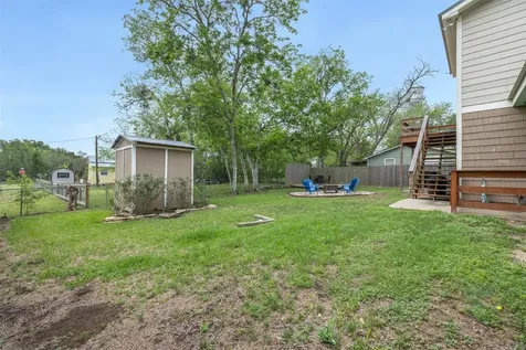 310 E Main Street Fayetteville TX 78940