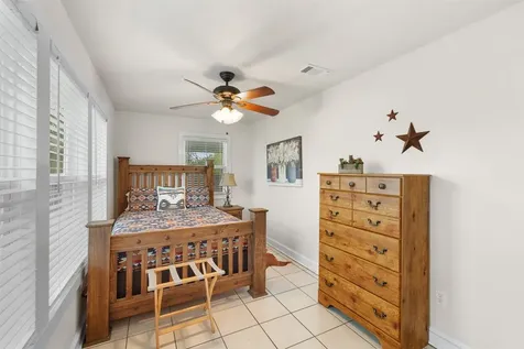 310 E Main Street Fayetteville TX 78940