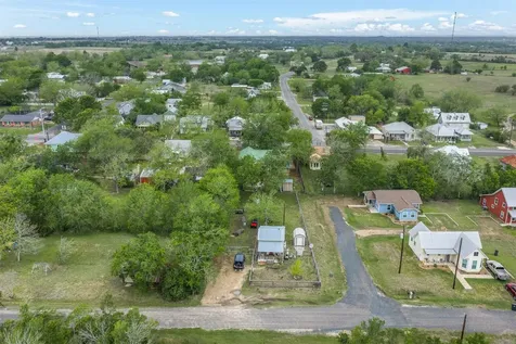 310 E Main Street Fayetteville TX 78940