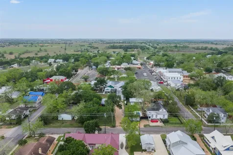 310 E Main Street Fayetteville TX 78940