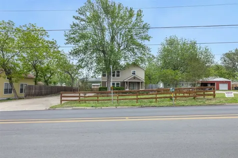310 E Main Street Fayetteville TX 78940