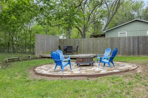 310 E Main Street Fayetteville TX 78940