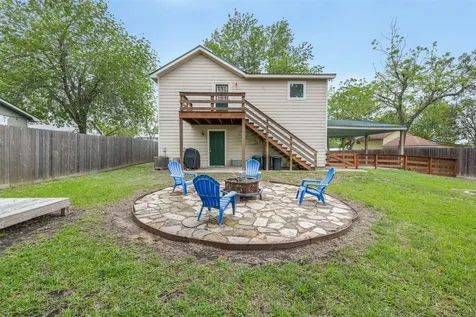 310 E Main Street Fayetteville TX 78940