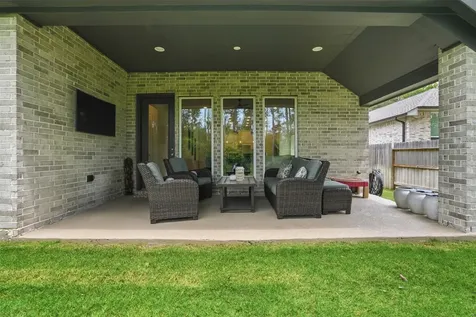 112 Pineview Cove Court Montgomery TX 77316