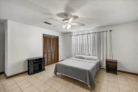 5206 Avenue P 1/2 Galveston TX 77551