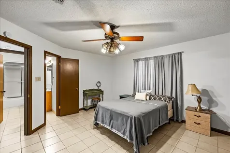 5206 Avenue P 1/2 Galveston TX 77551