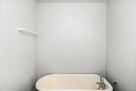 5206 Avenue P 1/2 Galveston TX 77551