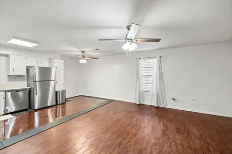 5206 Avenue P 1/2 Galveston TX 77551