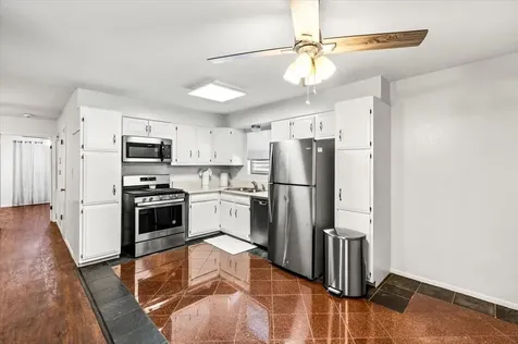 5206 Avenue P 1/2 Galveston TX 77551