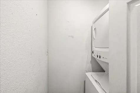 5206 Avenue P 1/2 Galveston TX 77551
