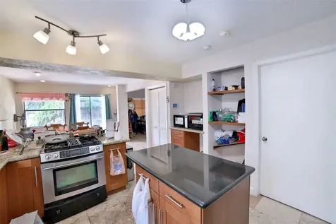 10318 Piping Rock Lane Houston TX 77042