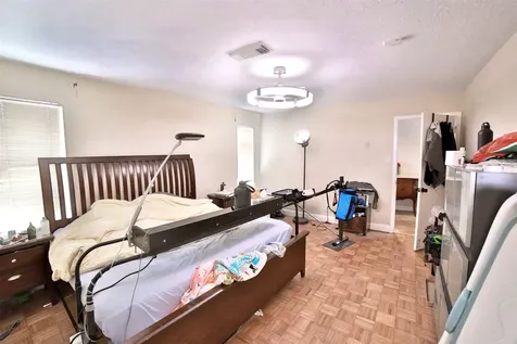 10318 Piping Rock Lane Houston TX 77042
