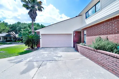 10318 Piping Rock Lane Houston TX 77042