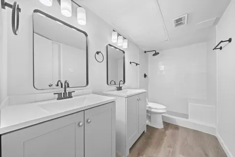 353 N Post Oak Lane 729 Houston TX 77024