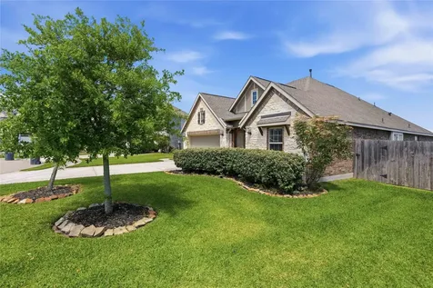 9218 Regan Way Mont Belvieu TX 77523
