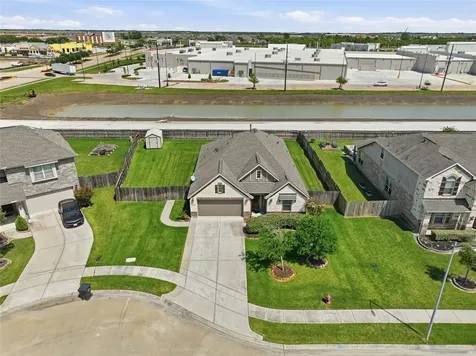 9218 Regan Way Mont Belvieu TX 77523