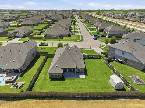 9218 Regan Way Mont Belvieu TX 77523
