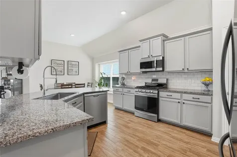 9218 Regan Way Mont Belvieu TX 77523