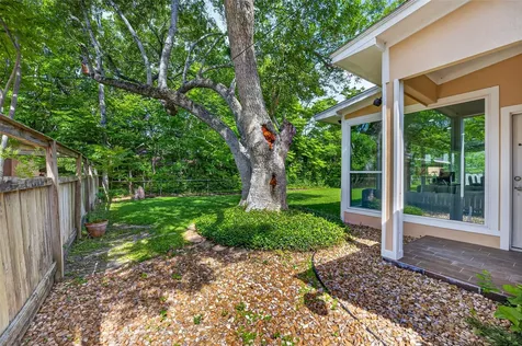 11230 Huggins Drive Houston TX 77035