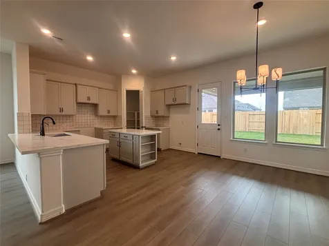 7823 Jade Crest Drive Angleton TX 77515