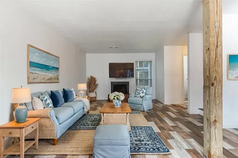 18515 Egret Bay Boulevard 1301 Webster TX 77058