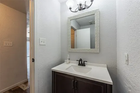 18515 Egret Bay Boulevard 1301 Webster TX 77058