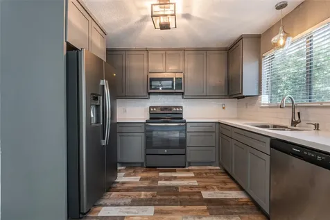 18515 Egret Bay Boulevard 1301 Webster TX 77058