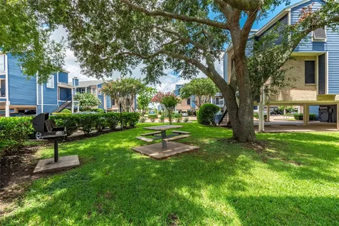 18515 Egret Bay Boulevard 1301 Webster TX 77058