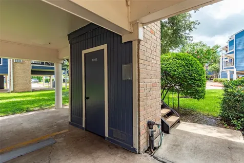 18515 Egret Bay Boulevard 1301 Webster TX 77058