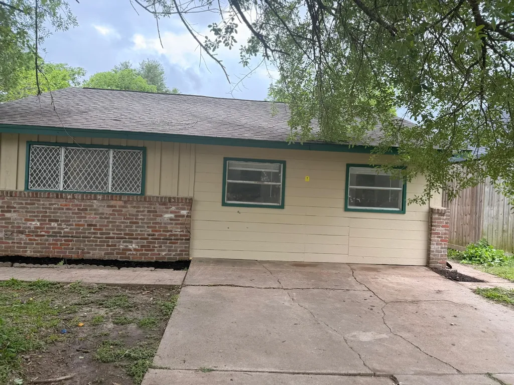 5642 Ricky Street Houston TX 77033