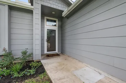 118 N Urbanec Street East Bernard TX 77435