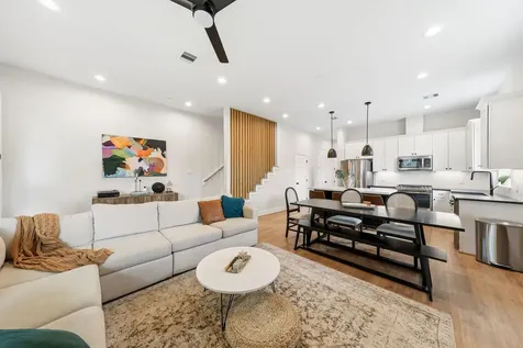 1309 Noble Street Houston TX 77009