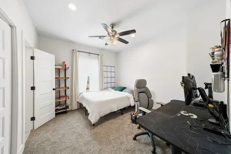 1309 Noble Street Houston TX 77009