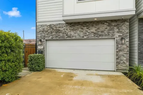 1309 Noble Street Houston TX 77009