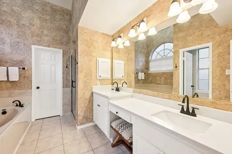 2202 Castle Bay Drive League City TX 77573