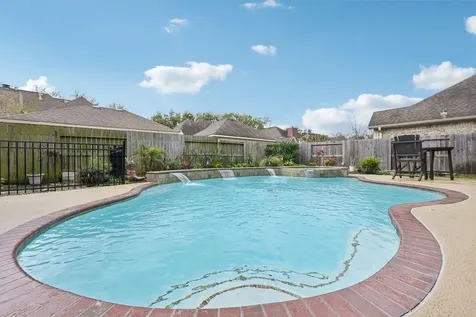 2202 Castle Bay Drive League City TX 77573