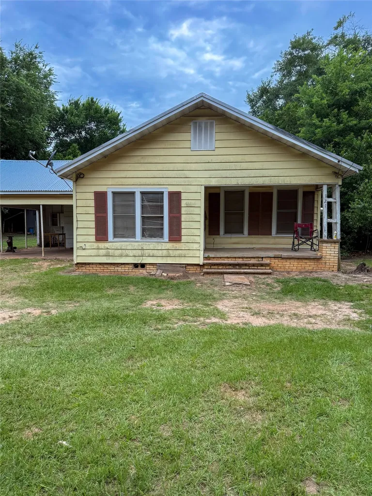 321 Sycamore Street Grapeland TX 75844