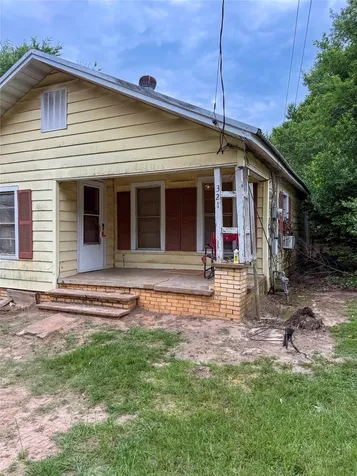 321 Sycamore Street Grapeland TX 75844