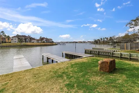 3010 Scenic View Court Seabrook TX 77586