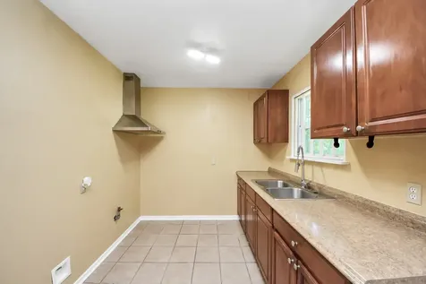 5202 Pensdale Street Houston TX 77033
