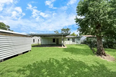 5202 Pensdale Street Houston TX 77033