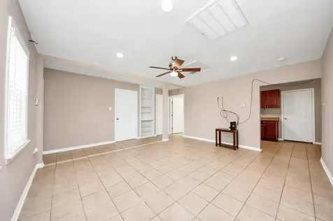 5202 Pensdale Street Houston TX 77033