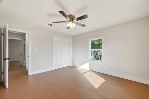 5707 Lyndhurst Drive Houston TX 77033