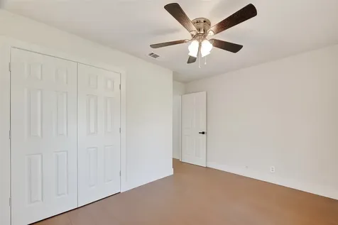 5707 Lyndhurst Drive Houston TX 77033
