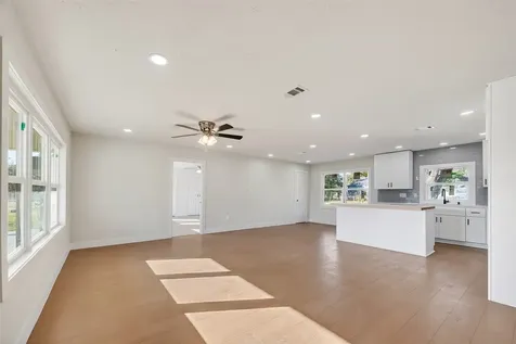 5707 Lyndhurst Drive Houston TX 77033