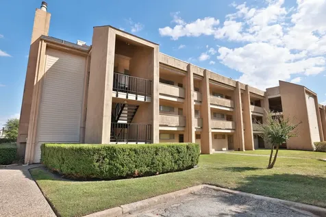 12600 Melville Drive 318b Montgomery TX 77356