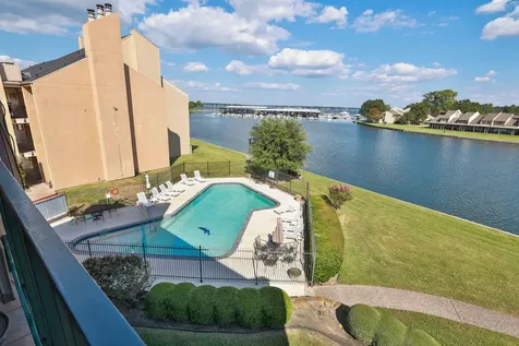 12600 Melville Drive 318b Montgomery TX 77356